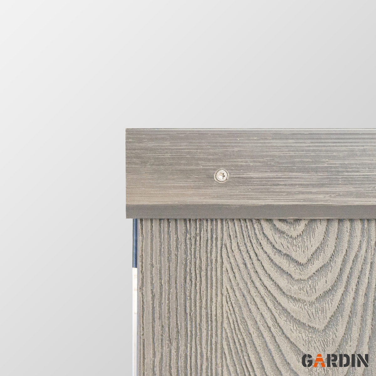 Фінішне оздоблення композитної терасної дошки Gardin