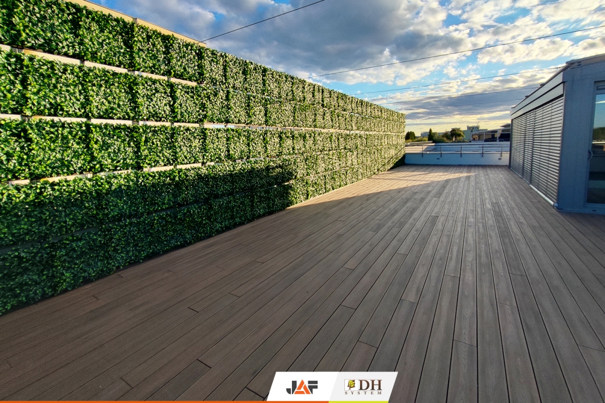 Gardin Natur Пісочний Тік - тераса на даху. Варшава, Польща