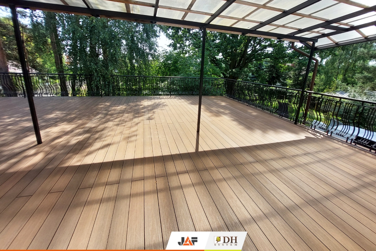 Gardin Deco Золотий Тік, Сулеювек, Польща