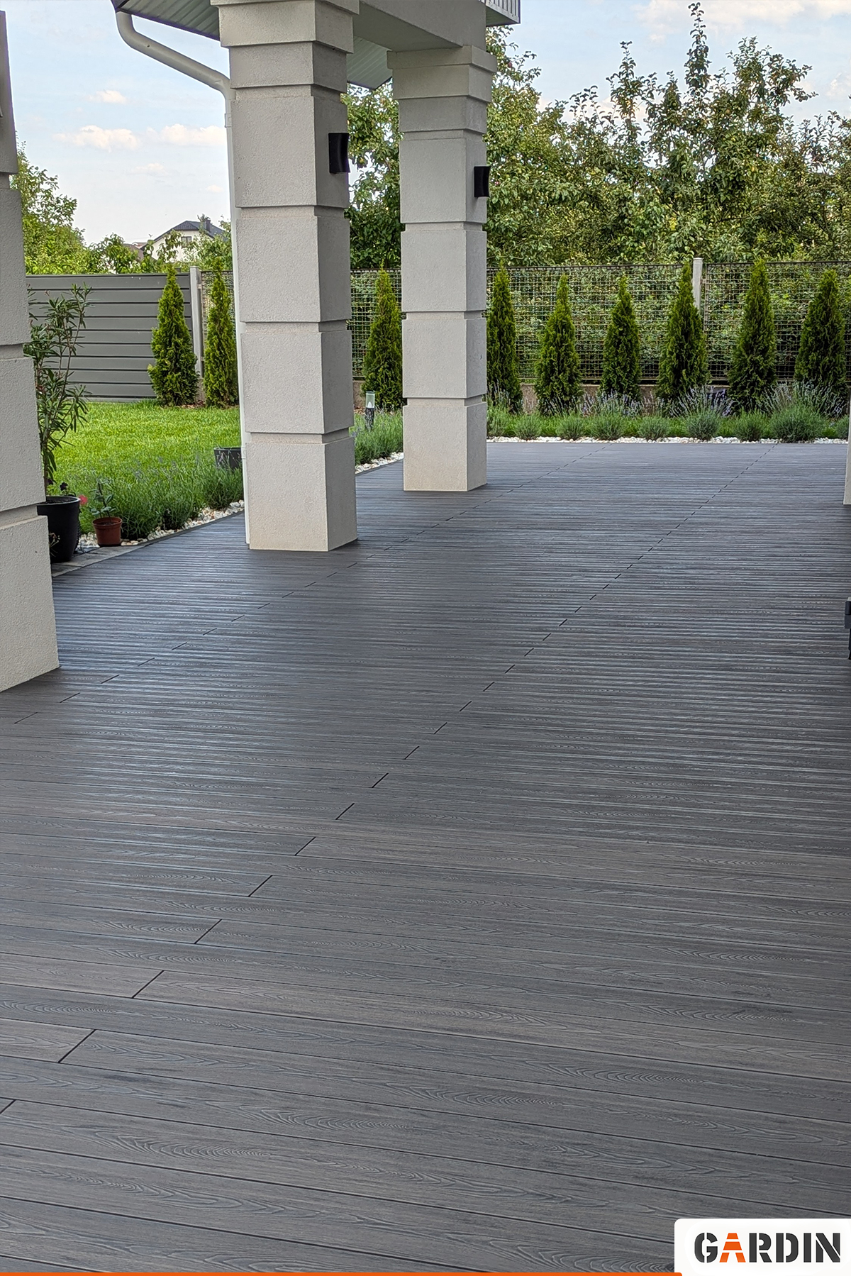 Тераса у передмісті Івано-Франківська - вишукана класика з Gardin Natur!