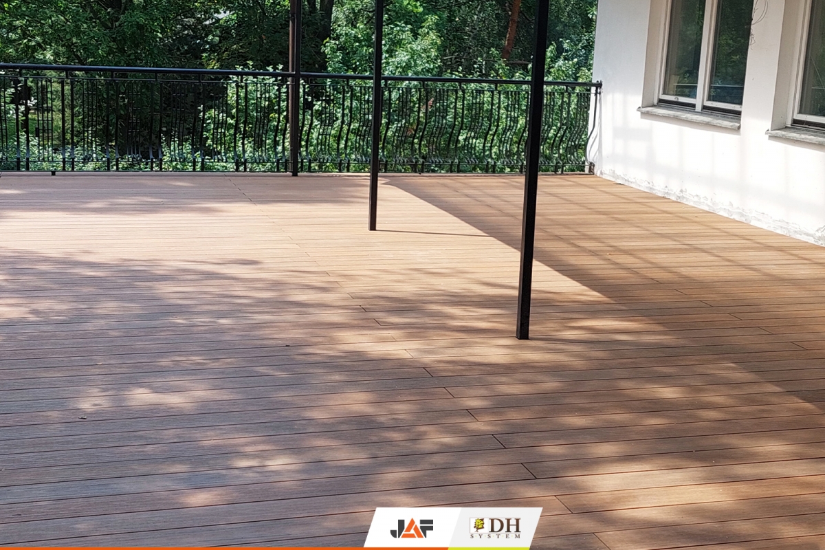 Gardin Deco Золотий Тік, Сулеювек, Польща